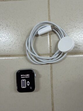 Apple Watch SE 40mm Aluminum Case GPS & Cellular